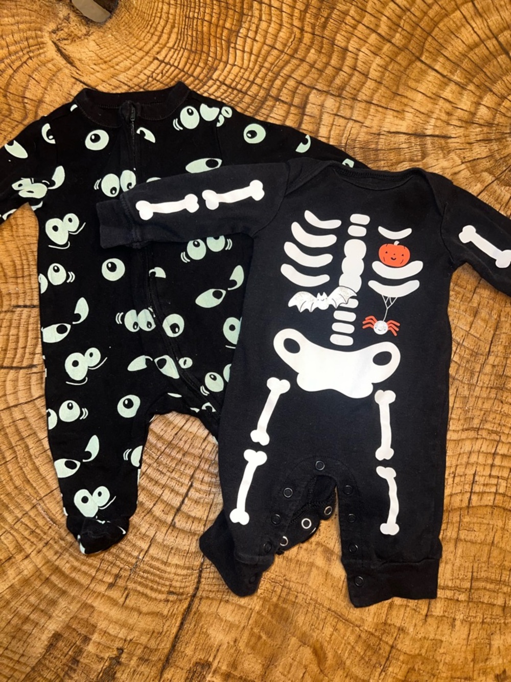 ‼️NWOT: Carter’s Halloween Sleeper Bundle - 3M